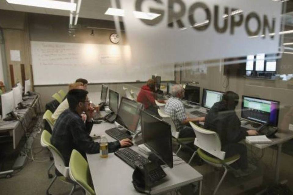 Ação do Groupon cai para perto de preço no IPO
