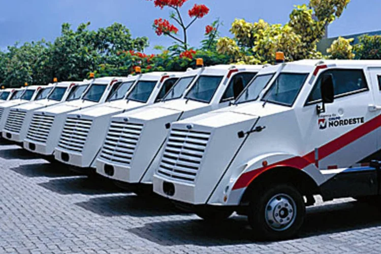Grupo Nordeste: 800 carros-forte para atender 15 estados (.)