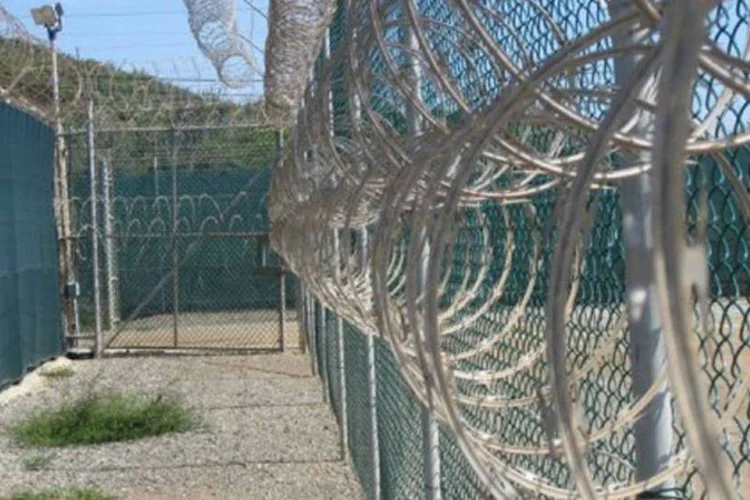 
	Guant&aacute;namo: greves de fome foram uma constante na pris&atilde;o desde logo ap&oacute;s sua inaugura&ccedil;&atilde;o em janeiro de 2002 e a maior delas chegou a envolver 100 detentos em 2006.
 (Virginie Montet/AFP)