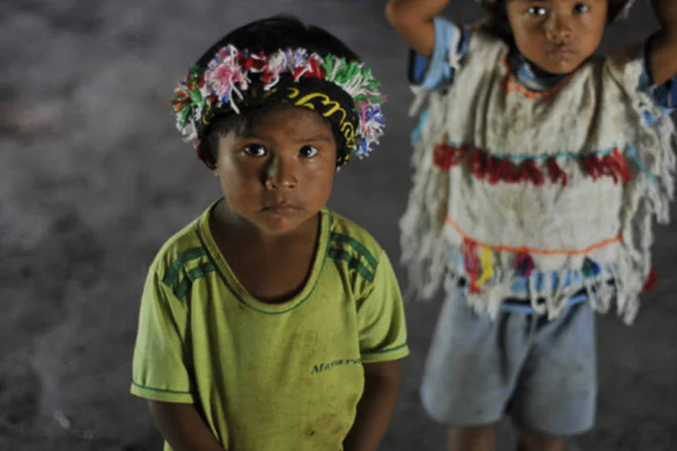 
	&Iacute;ndios em Dourados: a suspens&atilde;o da liminar que determinava a retirada dos &iacute;ndios da &aacute;rea foi pedida pelo Minist&eacute;rio P&uacute;blico Federal (MPF) e pela Funai.
 (Marcello Casal Jr/ABr)