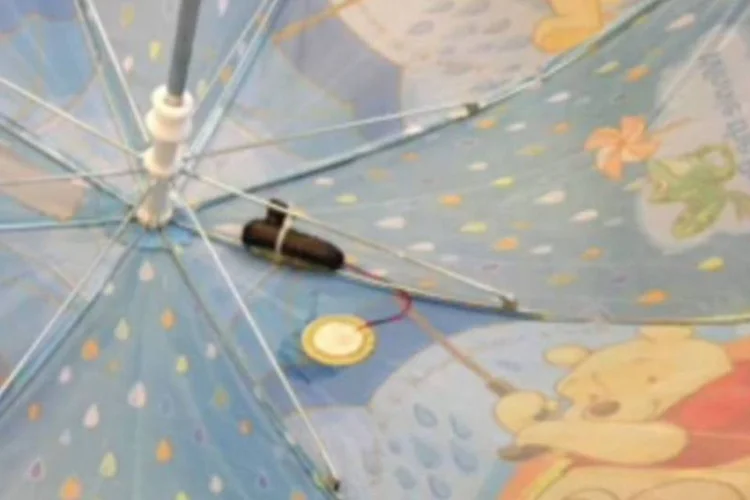 Guarda-chuva inteligente pode coletar dados sobre o clima: ideia do cientista Rolf Hut é que guarda-chuvas com essa tecnologia sejam comuns no futuro (Rolf Hut / Delft University of Technology)