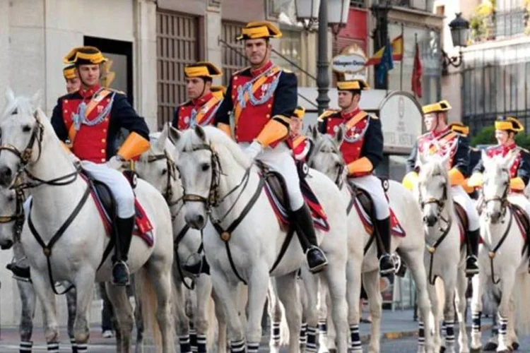Guarda Civil espanhola: vigarista detido se passava por um diplomata das Nações Unidas (Marie-Lan Ngyuen/Wikimedia Commons)