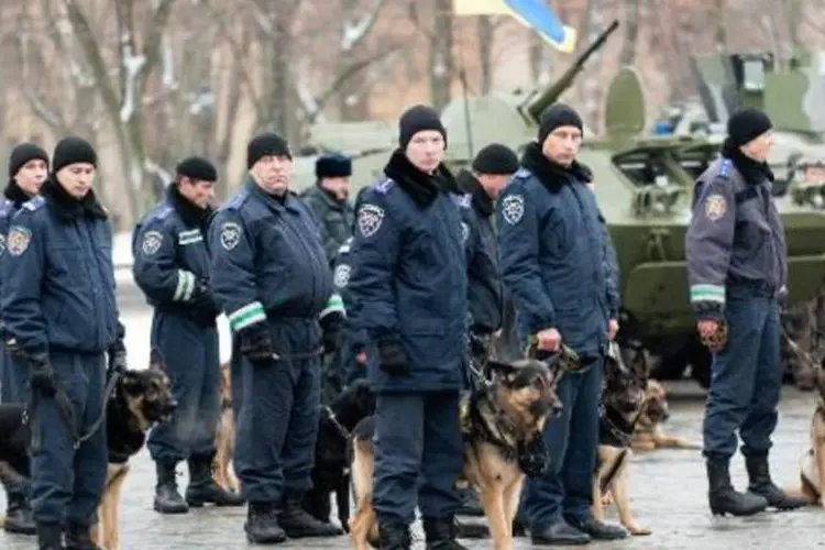 Membros da Guarda Nacional ucraniana em Kharkiv: militares americanos treinarão 900 soldados da Guarda Nacional ucraniana (Sergey Bobok/AFP)