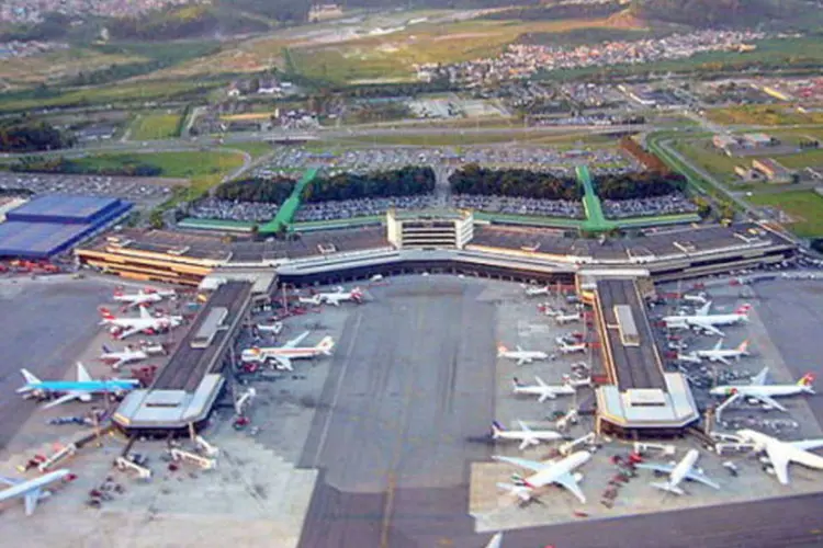 
	Aeroporto de Guarulhos: diretores da Anac iniciaram nesta quinta-feira a vistoria dos aeroportos das cidades sede da Copa das Confedera&ccedil;&otilde;es.
 (Infraero/Divulgação)