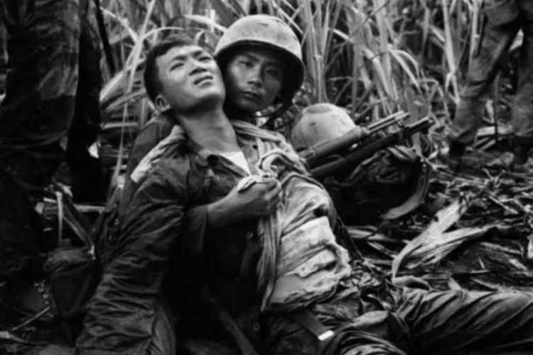 
	Guerra do Vietn&atilde;: custa imaginar que este local foi durante anos o quartel-general de uma c&eacute;lula da insurg&ecirc;ncia comunista da Frente Nacional para a Liberta&ccedil;&atilde;o do Vietn&atilde;
 (Reprodução / YouTube)