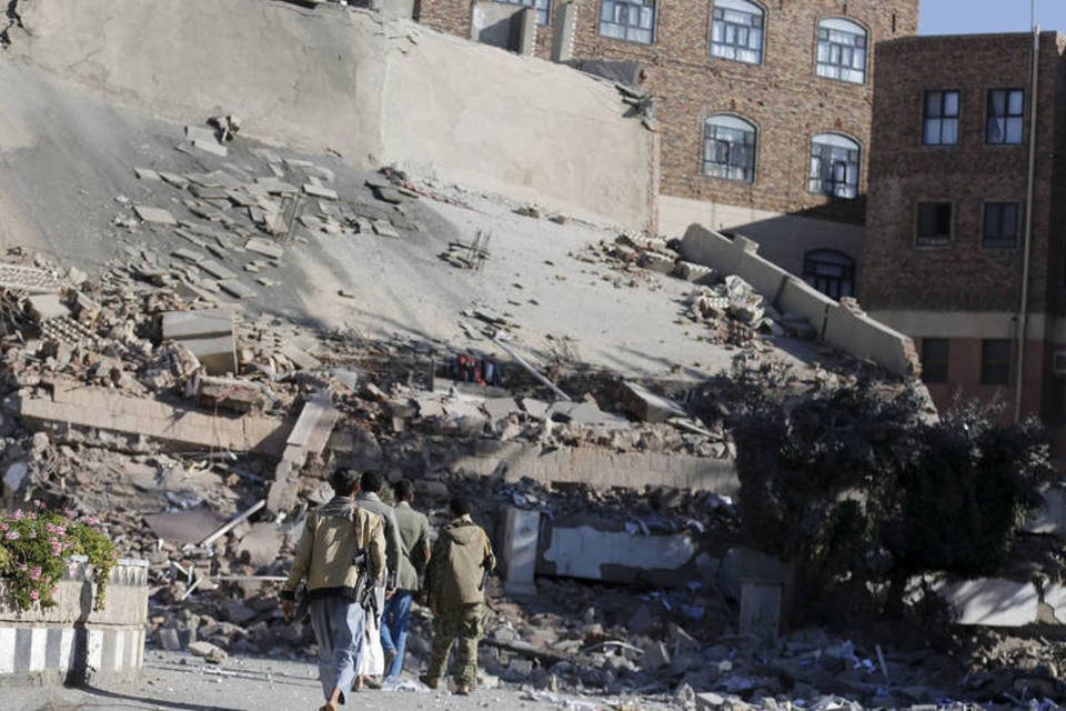 Bombardeios do Iêmen na Arábia Saudita matam três pessoas