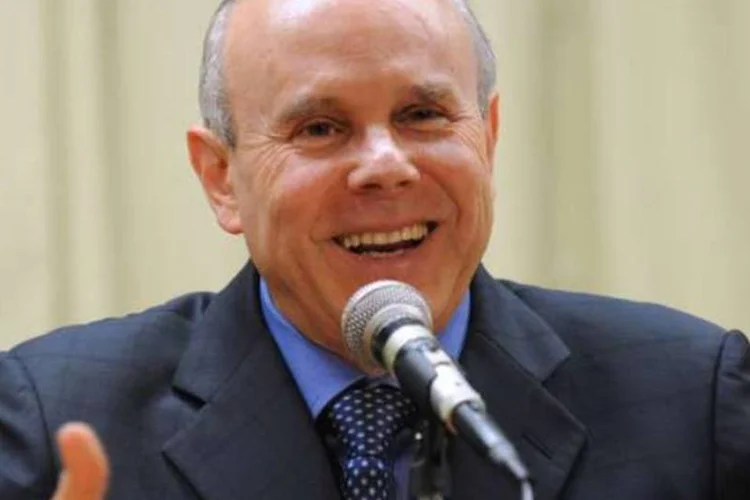O ministro da Fazenda, Guido Mantega, sorri (Fabio Rodrigues Pozzebom/EXAME.com)