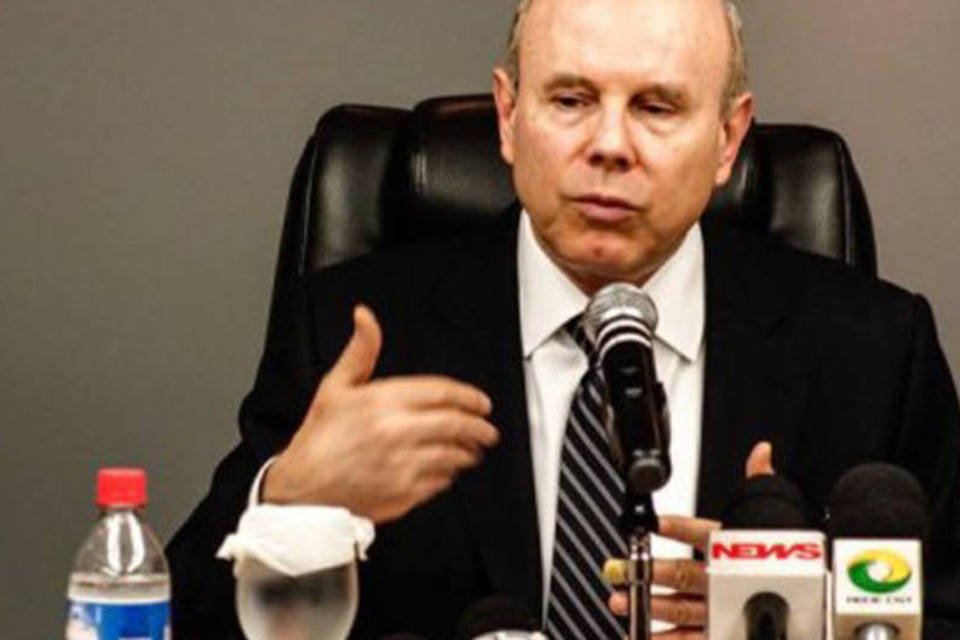 Mantega diz na França que inflação no Brasil não preocupa