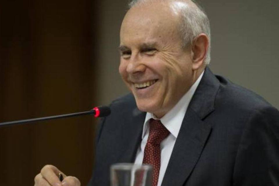 Mantega comemora o resultado do IPCA-15 em outubro