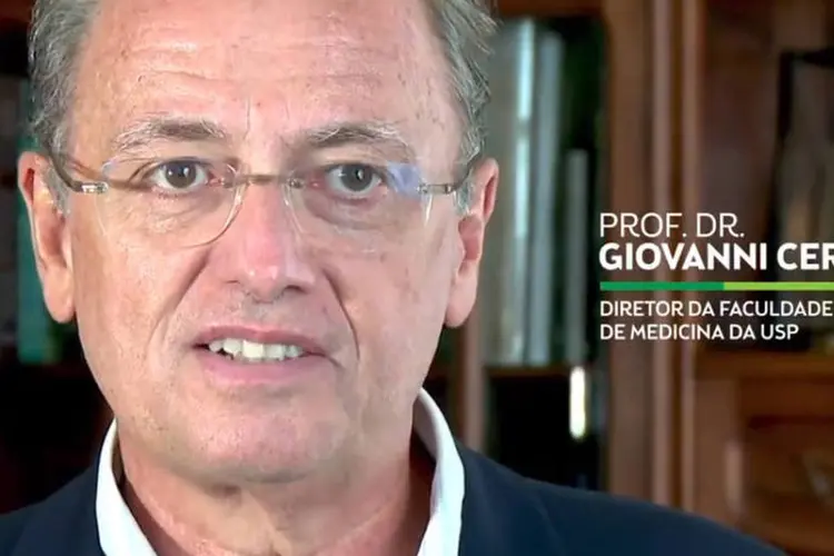 
	Giovanni Guido Cerri, diretor da Faculdade de Medicina da USP, durante propaganda eleitoral de Marina Silva
 (Reprodução/Facebook)