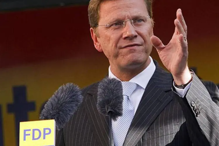 
	O ministro de Rela&ccedil;&otilde;es Exteriores da Alemanha, Guido Westerwelle, disse que a Uni&atilde;o Europeia (UE) estuda a imposi&ccedil;&atilde;o de novas san&ccedil;&otilde;es &agrave; Coreia do Norte
 (Wikimedia Commons)