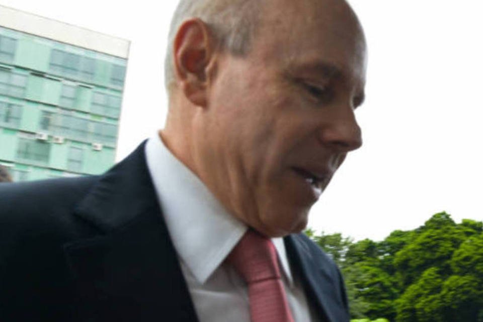 Mantega diz que crescimento foi puxado pelos investimentos