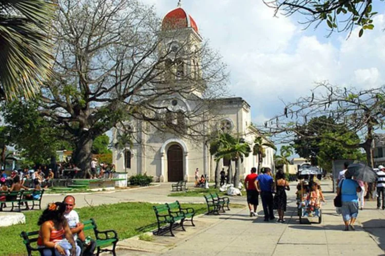 
	Guines, em Cuba: Cubano conseguiu os documentos teoricamente definitivos, mas os papeis haviam sido extraviados sem que ele fosse avisado
 (Wikimedia Commons)