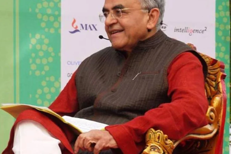 
	Gurcharan Das: &quot;Metade dos indianos estar&aacute; na classe m&eacute;dia em 2020. &Eacute; ela que vai for&ccedil;ar as mudan&ccedil;as&quot;
 (BBC World Service/Creative Commons)
