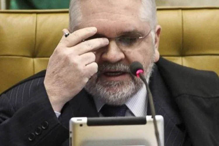 
	Defesas temem que o&nbsp;procurador-geral da Rep&uacute;blica, Roberto Gurgel, fa&ccedil;a novo pedido de pris&atilde;o dos condenados aproveitando o recesso do Judici&aacute;rio
 (Fábio Rodrigues Pozzebom/Agência Brasil)