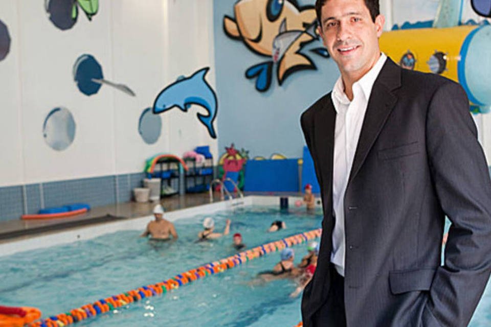 Gustavo Borges se firma como empresário das piscinas