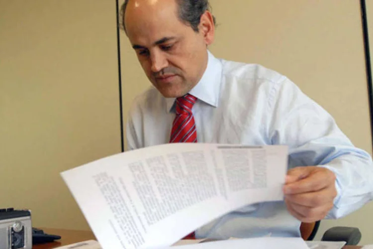 
	A decis&atilde;o foi comunicada por Fruet na tarde desta quinta-feira
 (Wilson Dias/ABr)
