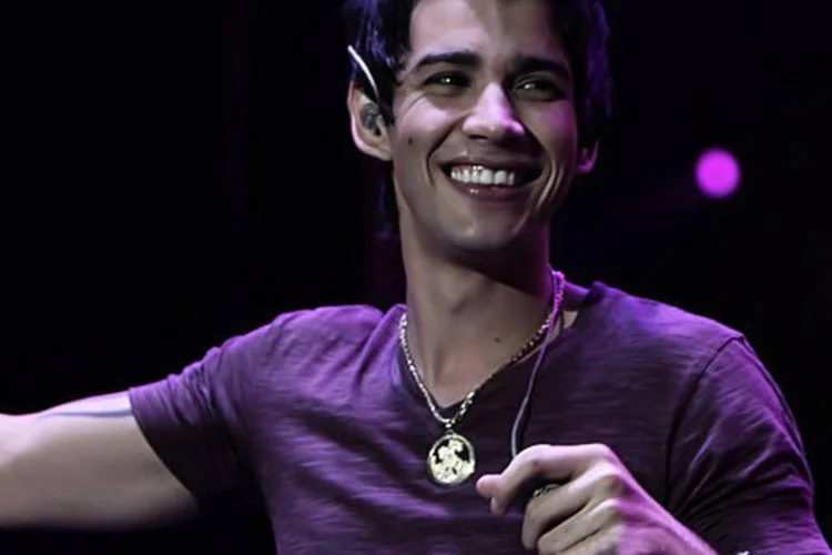 
	Gusttavo Lima: Cantor n&atilde;o quis fazer declara&ccedil;&otilde;es e suaa agenda de shows n&atilde;o foi alterada, pois n&atilde;o havia programa&ccedil;&atilde;o agendada para este domingo
 (Wikimedia Commons)