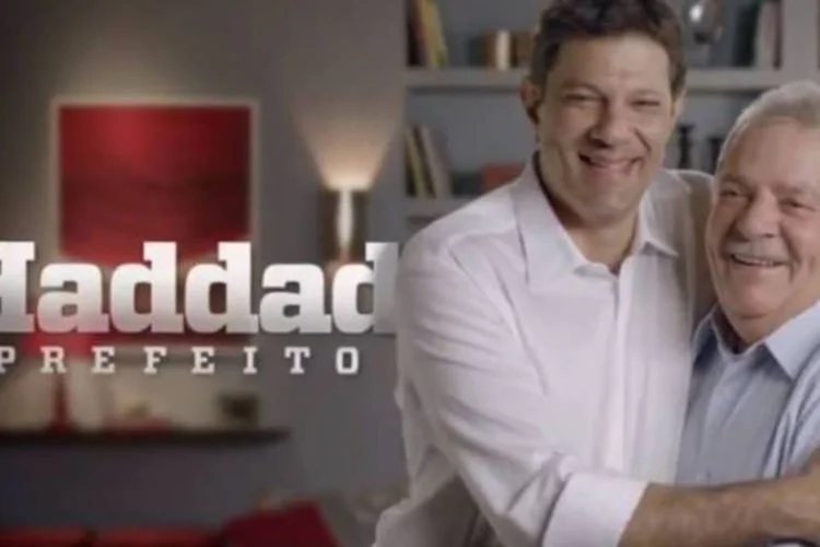 
	Lula fazendo campanha pelo seu candidato &agrave; Prefeitura de S&atilde;o Paulo, Fernando Haddad: programa eleitoral destaca transporte
 (Reprodução/YouTube)