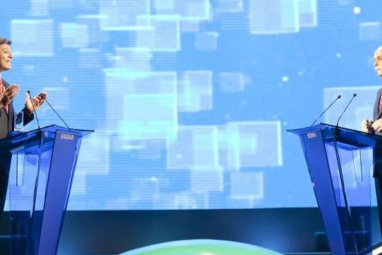 Fernando Haddad e José Serra no debate da TV Bandeirantes, durante o segundo turno das eleições (Divulgação/Band)
