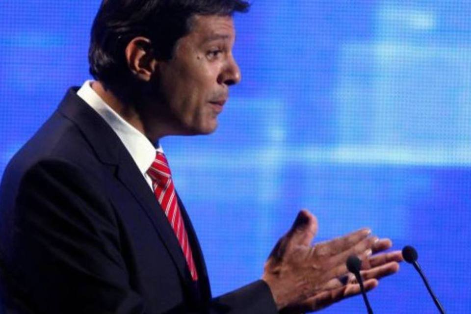 Haddad exibe padrinhos e Serra diz que PT é contra OSs