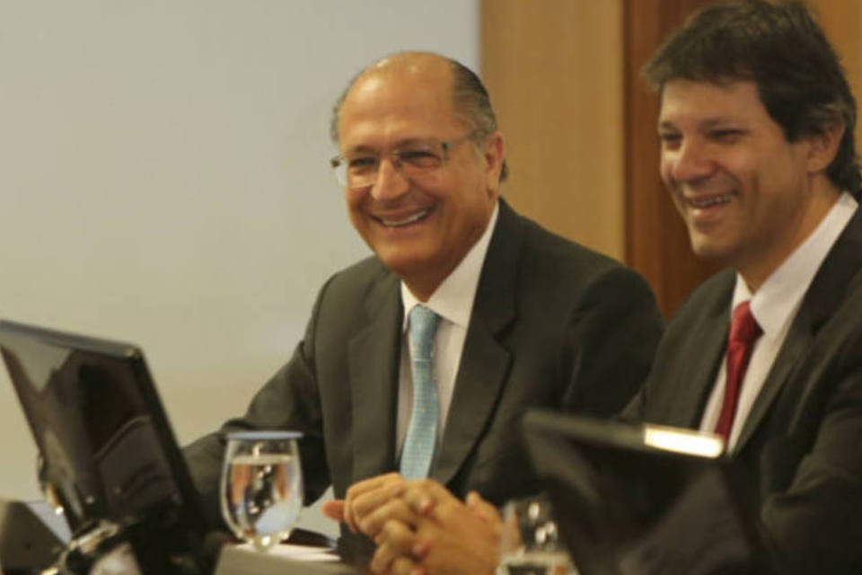 Alckmin anuncia pacote de R$ 2,4 bi para municípios