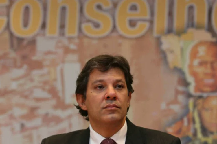 
	Fernando Haddad: o juiz determinou, ainda, a retirada, em 24 horas, de todas as pe&ccedil;as indicadas pelo Minist&eacute;rio P&uacute;blico do site da Prefeitura Municipal na internet
 (Cesar Ogata/Prefeitura)