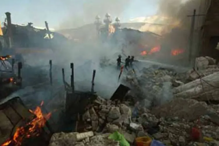Escombros poderão ser reciclados; dinheiro da coleta ajudaria haitianos (.)