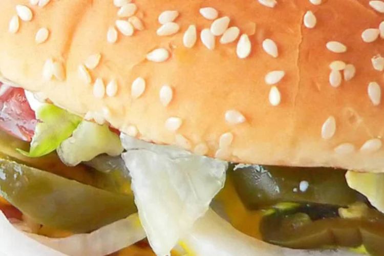 
	Hamburguer: &ldquo;n&oacute;s removemos esses itens porque esta era a coisa certa a se fazer e porque se tratava de uma preocupa&ccedil;&atilde;o para os nossos clientes&rdquo;, disse um porta-voz do McDonald&rsquo;s
 (Stock Xchng)