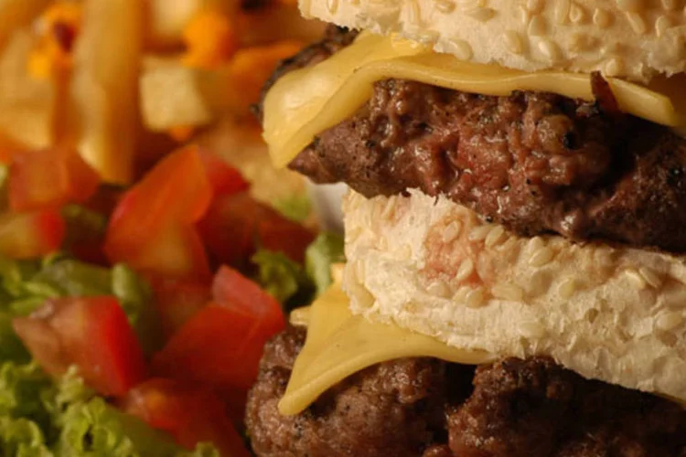 Carne produzida a partir do cultivo de células originou o termo "carne limpa", o que reduz a sensação de nojo (André Valentim/Divulgação)