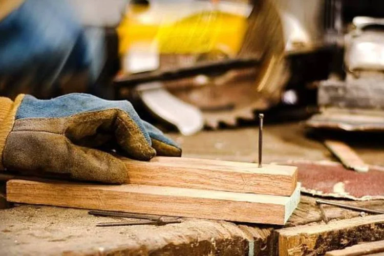 
	Trabalho:&nbsp;A desigualdade de renda tende a cair, mas continua sendo comparativamente elevada e dif&iacute;cil de reduzir.
 (Stock.XCHNG)