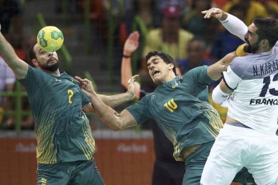 Handebol masculino perde para a França e está fora dos Jogos