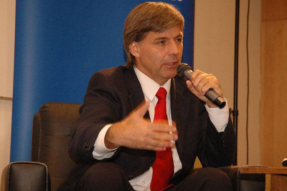 Inspetor da candidatura do Catar para Copa é suspenso