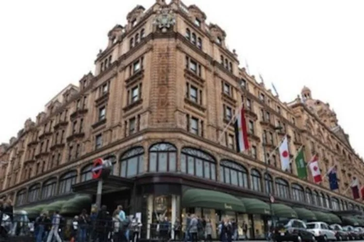 Loja da Harrods em Londres: de estrangeiro para estrangeiro (.)