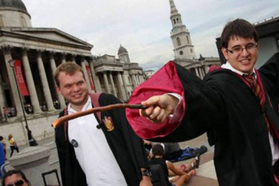 Pré-estreia de Harry Potter em Londres atrai milhares de fãs de todo o mundo