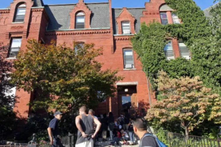 
	Harvard University: acesso ao campus, onde hoje aconteceriam provas finais, foi restringido aos residentes que t&ecirc;m uma identifica&ccedil;&atilde;o da universidade
 (Jim Davis/The Boston Globe/Getty Images)