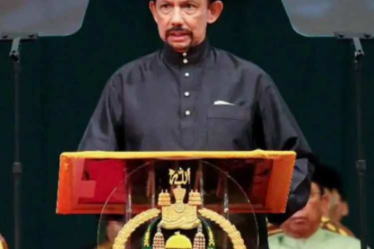 Hasanal Bolkiah: sultão de Brunei tentava instaurar a sharia desde 1996 (AFP)