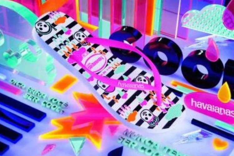 Encarte da Havaianas Cool será veiculado na Capricho de outubro e trará adesivos inspirados na estampa da sandália (.)