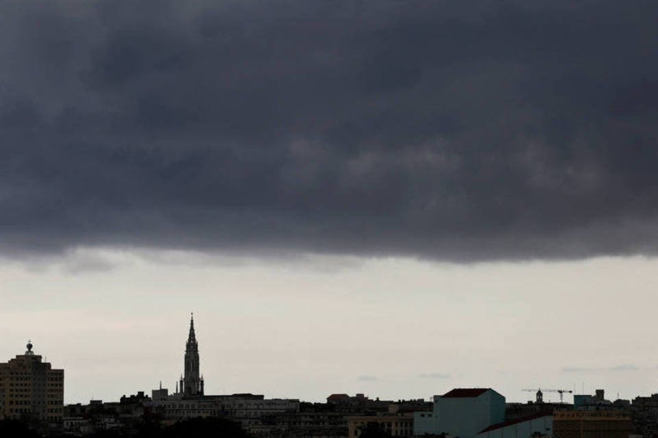 Tempestade em praia de Cuba deixa 38 feridos