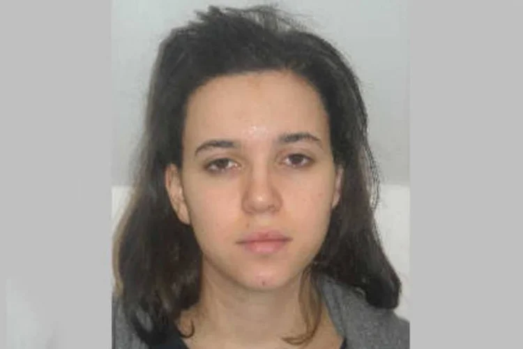 
	Hayat Boumeddiene, a namorada de Amedy Coulibaly, terrorista que matou uma policial e quatro pessoas
 (Divulgação/ Divisão judiciária da polícia francesa)