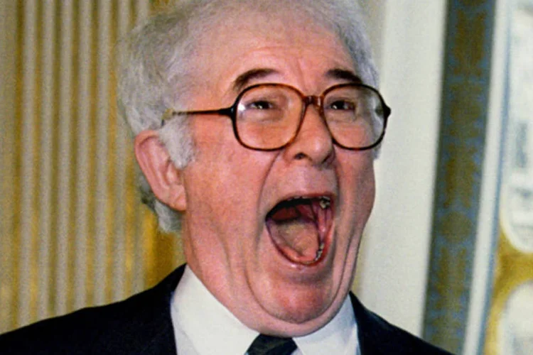 Seamus Heaney: "o poeta e ganhador do Nobel morreu no hospital em Dublin esta manhã, após uma curta doença.", diz comunicado (Charles Platiau/Reuters)