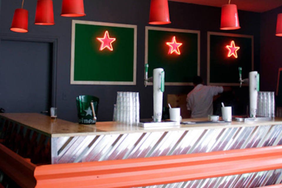 9 marcas de bebidas abriram bares próprios no país