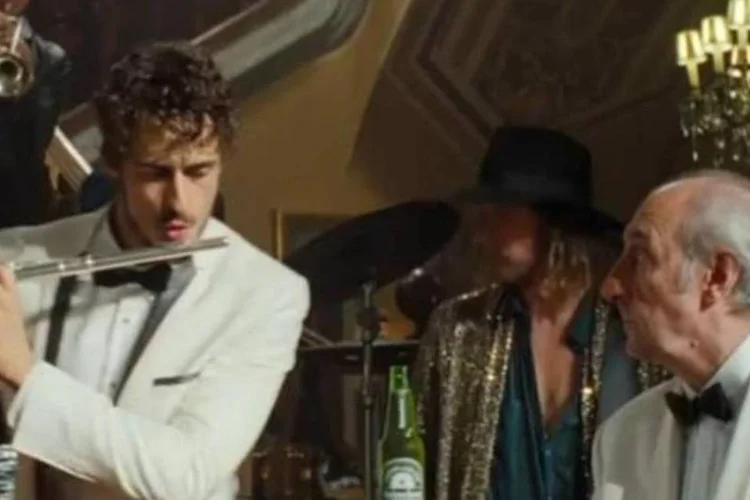 Heineken "Open Your World": 4 milhões de acessos no YouTube em apenas três semanas (Reprodução)