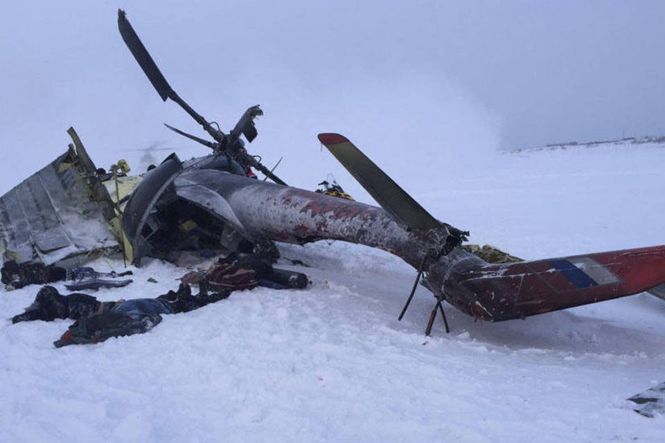 Queda de helicóptero na Sibéria deixa 10 mortos