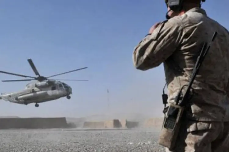 Os helicópteros colidiram no Arizona durante um exercício de rotina (Massoud Hossaini/AFP)