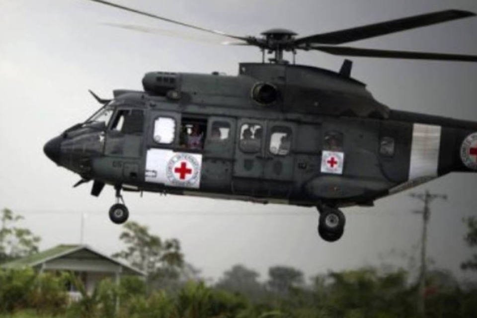 Helicópteros do Brasil chegam à Colômbia para resgatar reféns