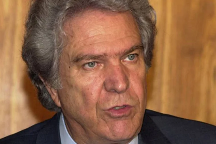 Senador Hélio Costa do PMDB: "eu não acho justo eu continuar recebendo estando em Minas Gerais e justificando minha ausência" (Elza Fiuza/ABr)