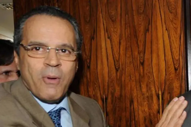O líder do PMDB, Henrique Alves, disse que o aumento de impostos não faz parte do acordo (Wilson Dias/AGÊNCIA BRASIL)