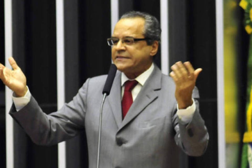 Henrique Alves faz ofensiva final pela presidência da Câmara