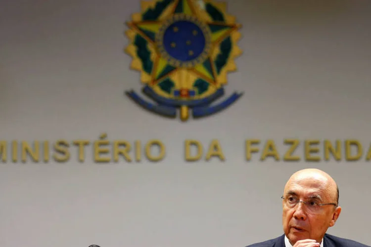 
	Henrique Meirelles: &quot;Se n&atilde;o for isso, temos que discutir quais outras despesas p&uacute;blicas ter&atilde;o de ser cortadas nos pr&oacute;ximos anos&quot;
 (Marcela Ayres/ Reuters)